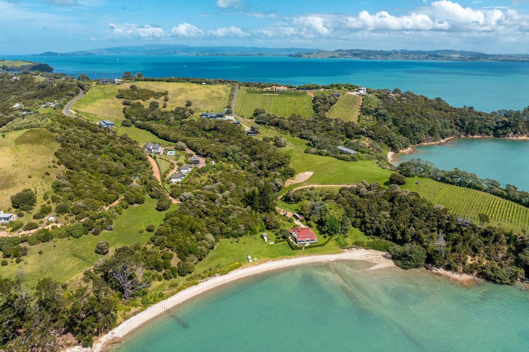 Te Whau Bach Apartments - Stay Waiheke Te Whau Bay Exterior photo